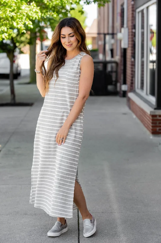 Chic And Edgy Scalloped Stripes Side Slit Maxi Dress