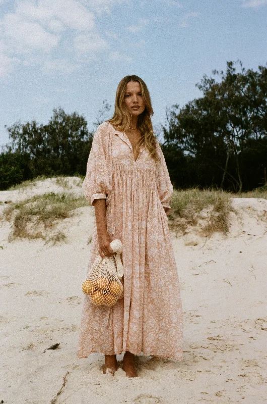 Evening Looks Kyra Maxi Dress ~ Apricot Blush