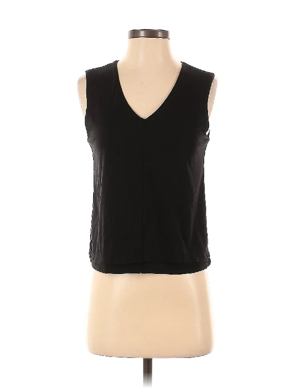 Must Haves Sleeveless T Shirt